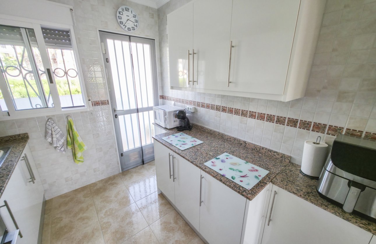 Resale - Apartment -
Villamartin - Costa Blanca