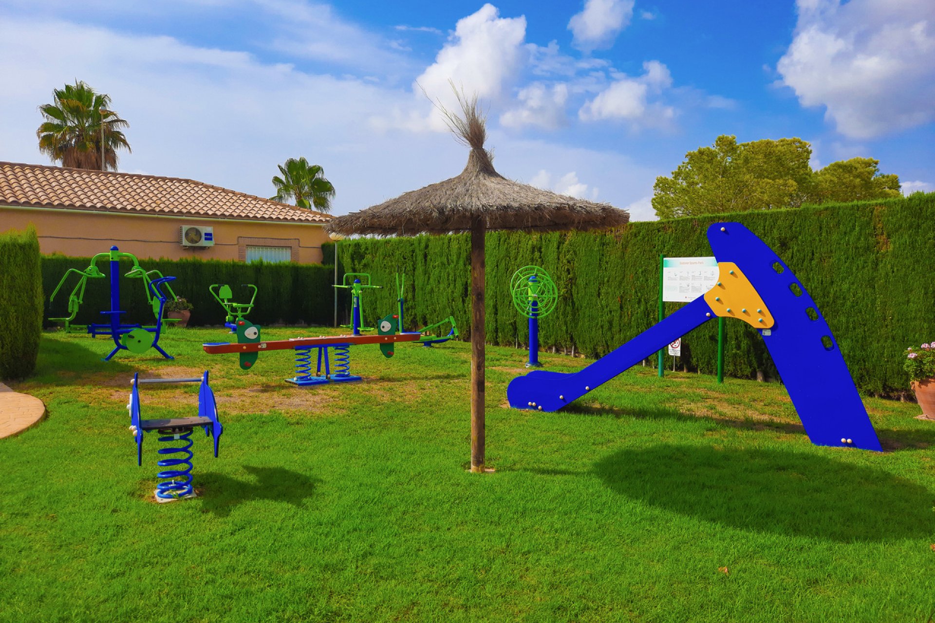 Resale - Apartment -
Villamartin - Costa Blanca