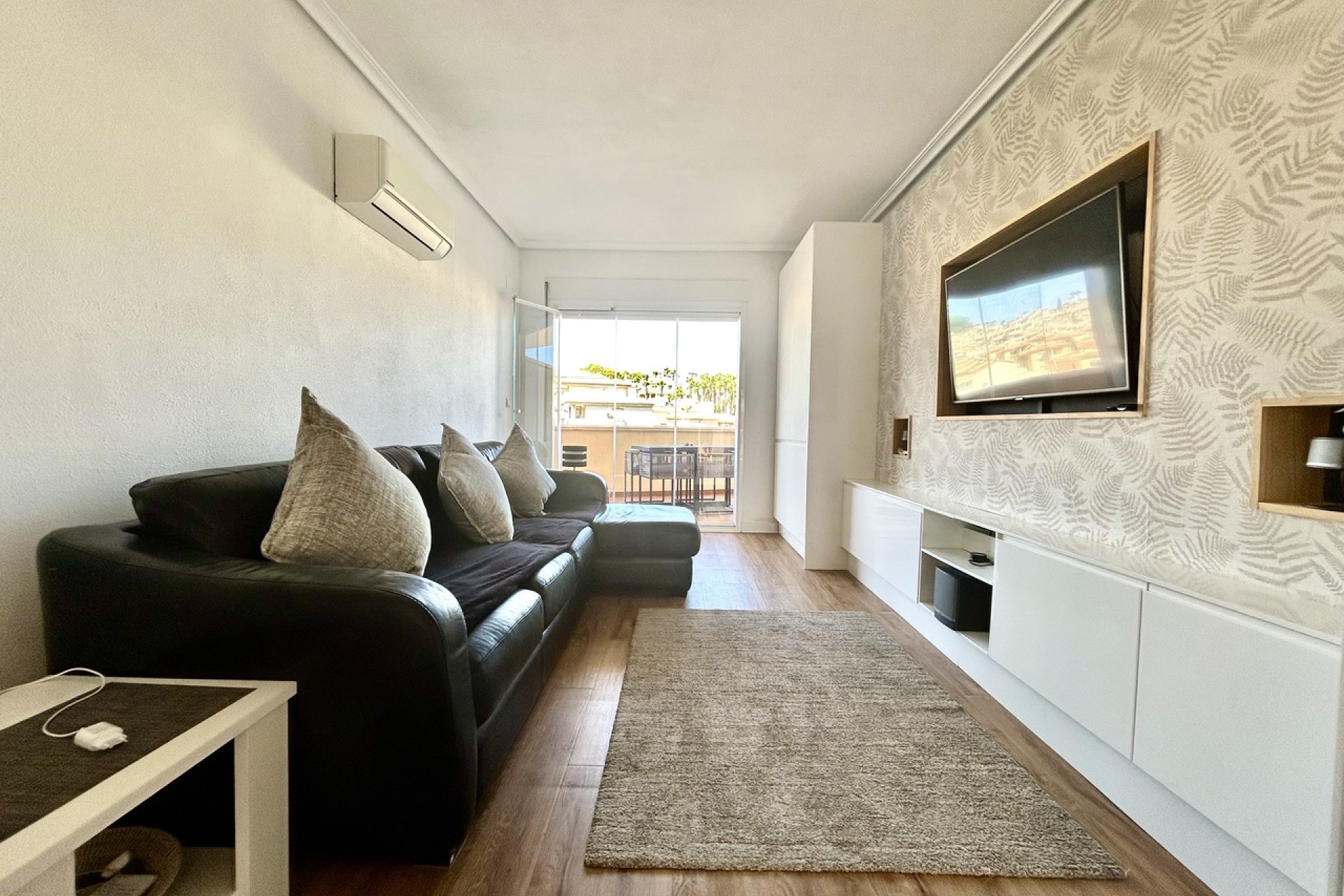 Resale - Apartment -
Villamartin - Costa Blanca