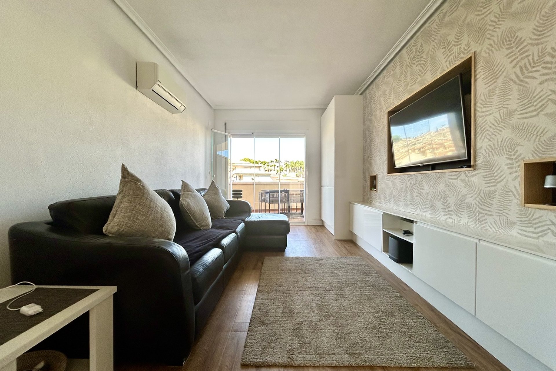 Resale - Apartment -
Villamartin - Costa Blanca