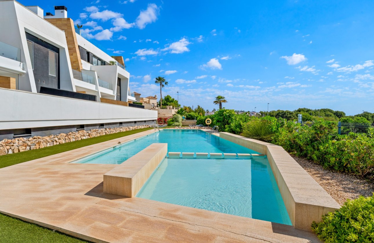 Resale - Apartment -
Villamartin - Costa Blanca