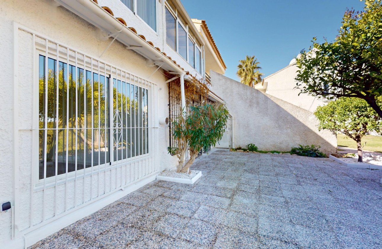 Resale - Apartment -
Villamartin - Costa Blanca