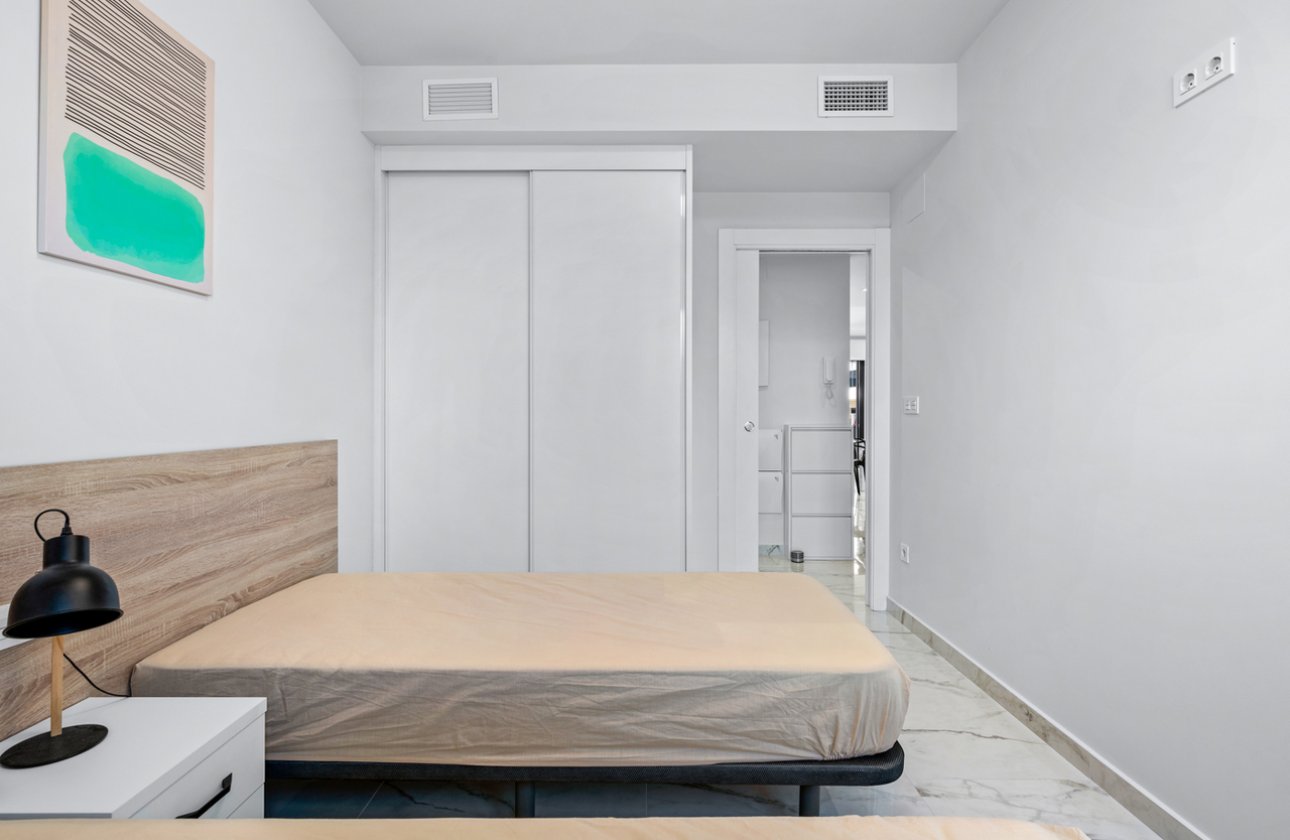 Resale - Apartment -
Villamartin - Costa Blanca