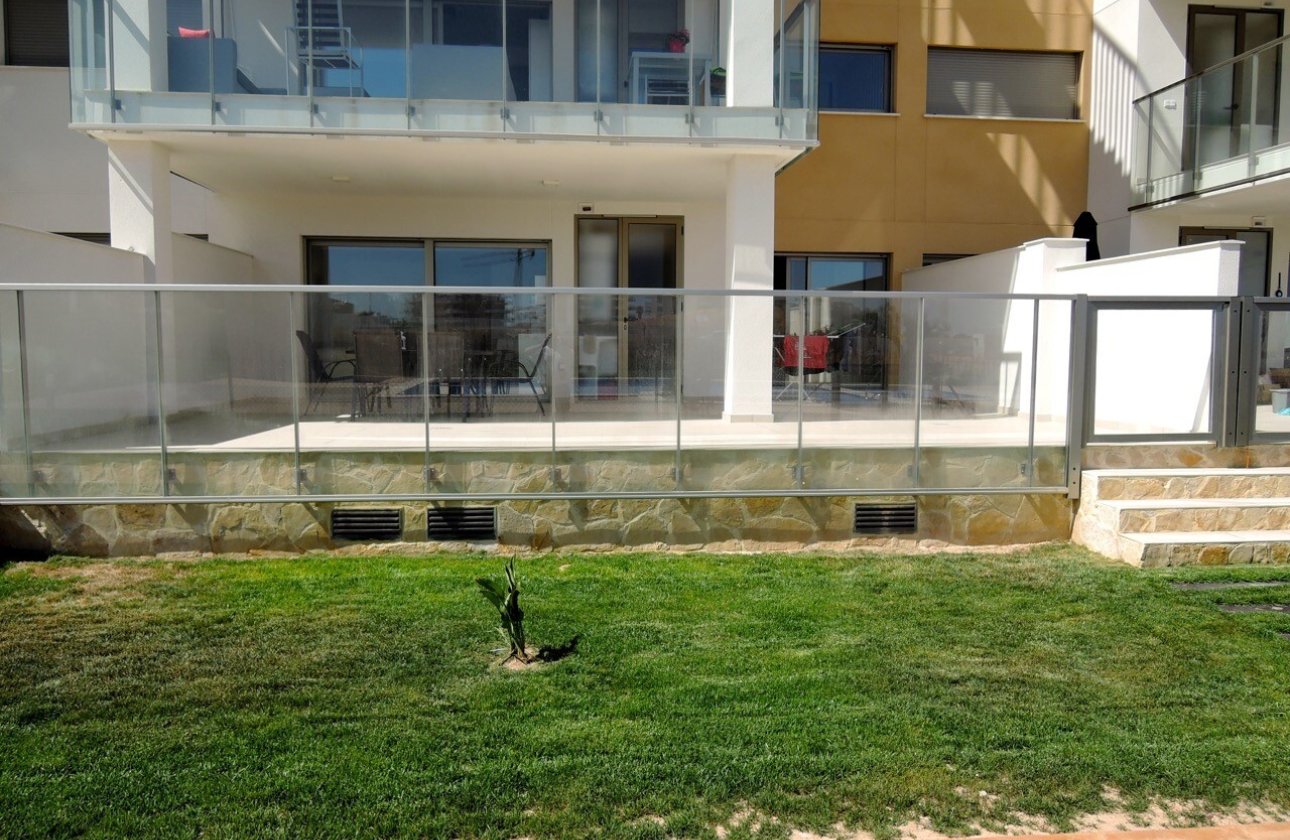 Resale - Apartment -
Villamartin