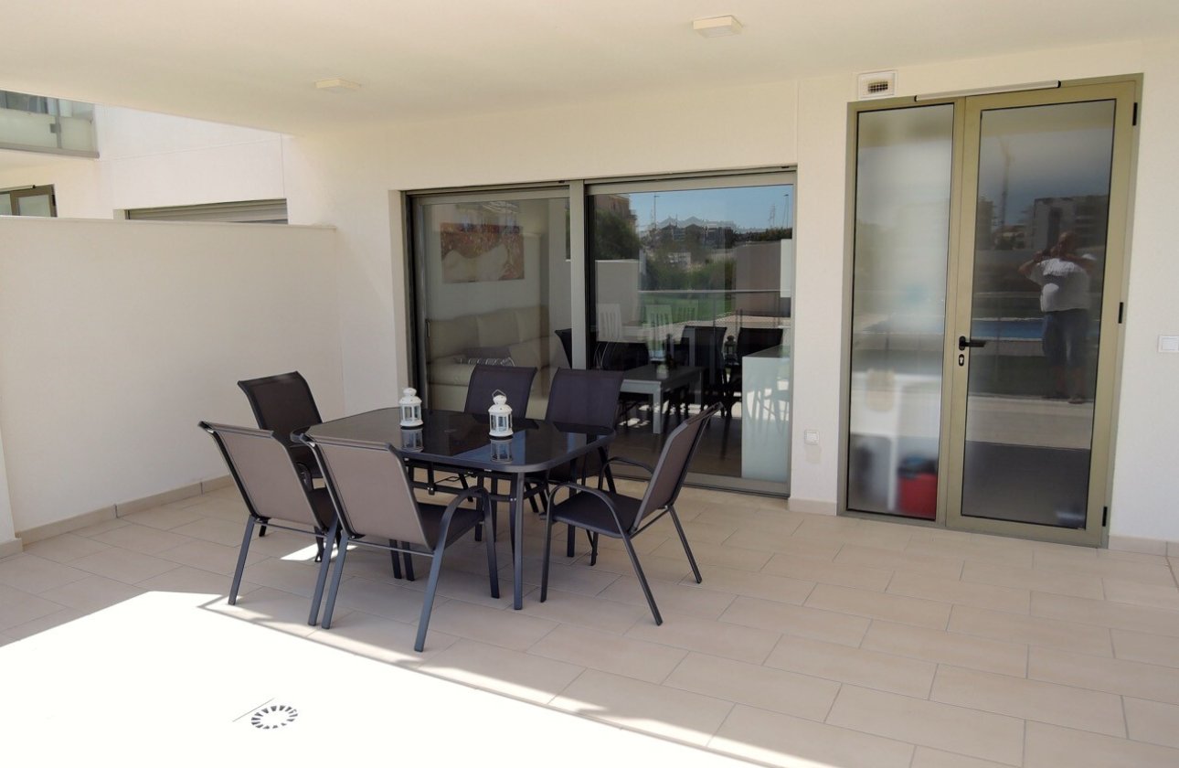 Resale - Apartment -
Villamartin