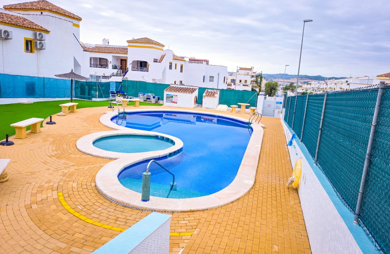 Resale - Apartment -
Vistabella Golf Entre Naranjos - Inland