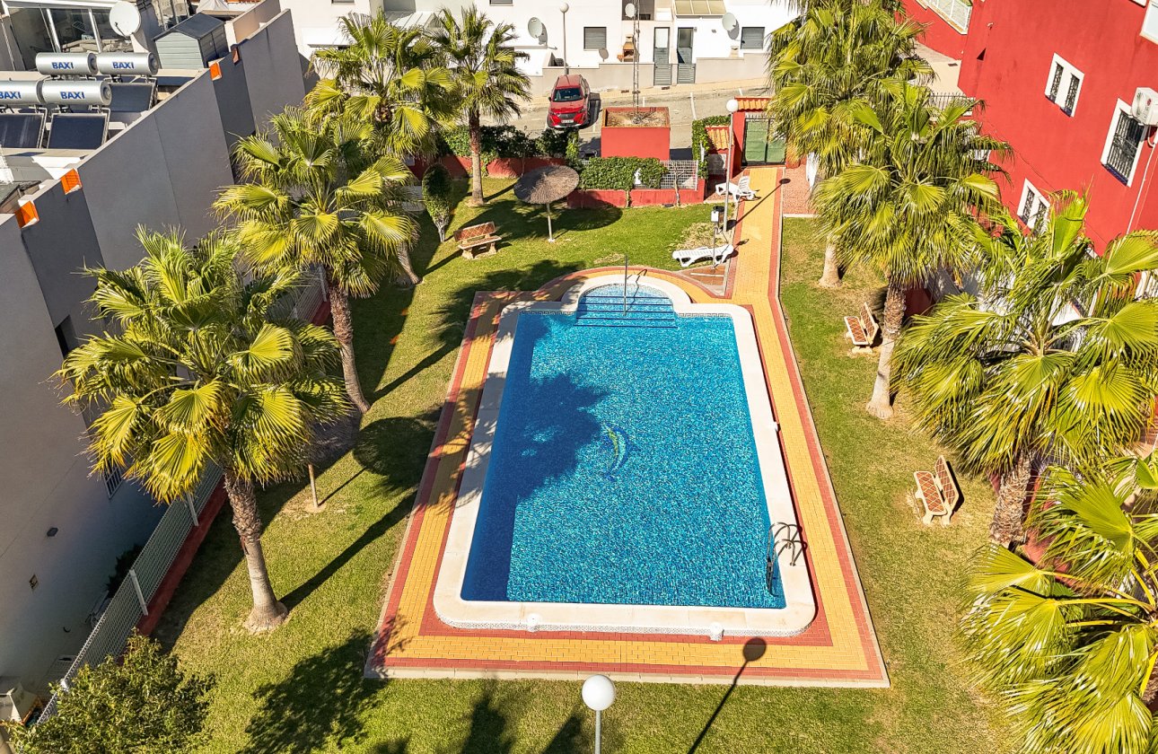 Resale - Bungalow -
Los Altos - Costa Blanca