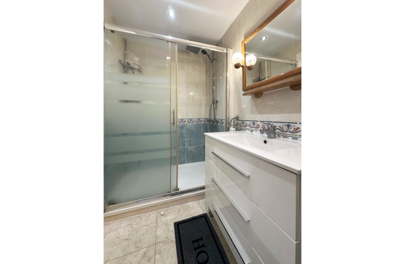 Resale - Bungalow -
Orihuela Costa - Costa Blanca