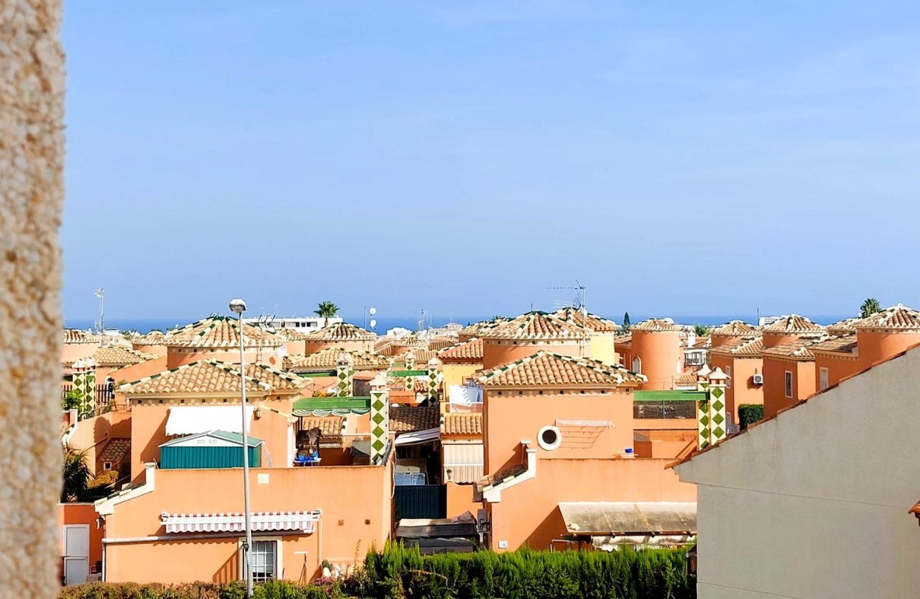 Resale - Bungalow -
Orihuela Costa - Costa Blanca