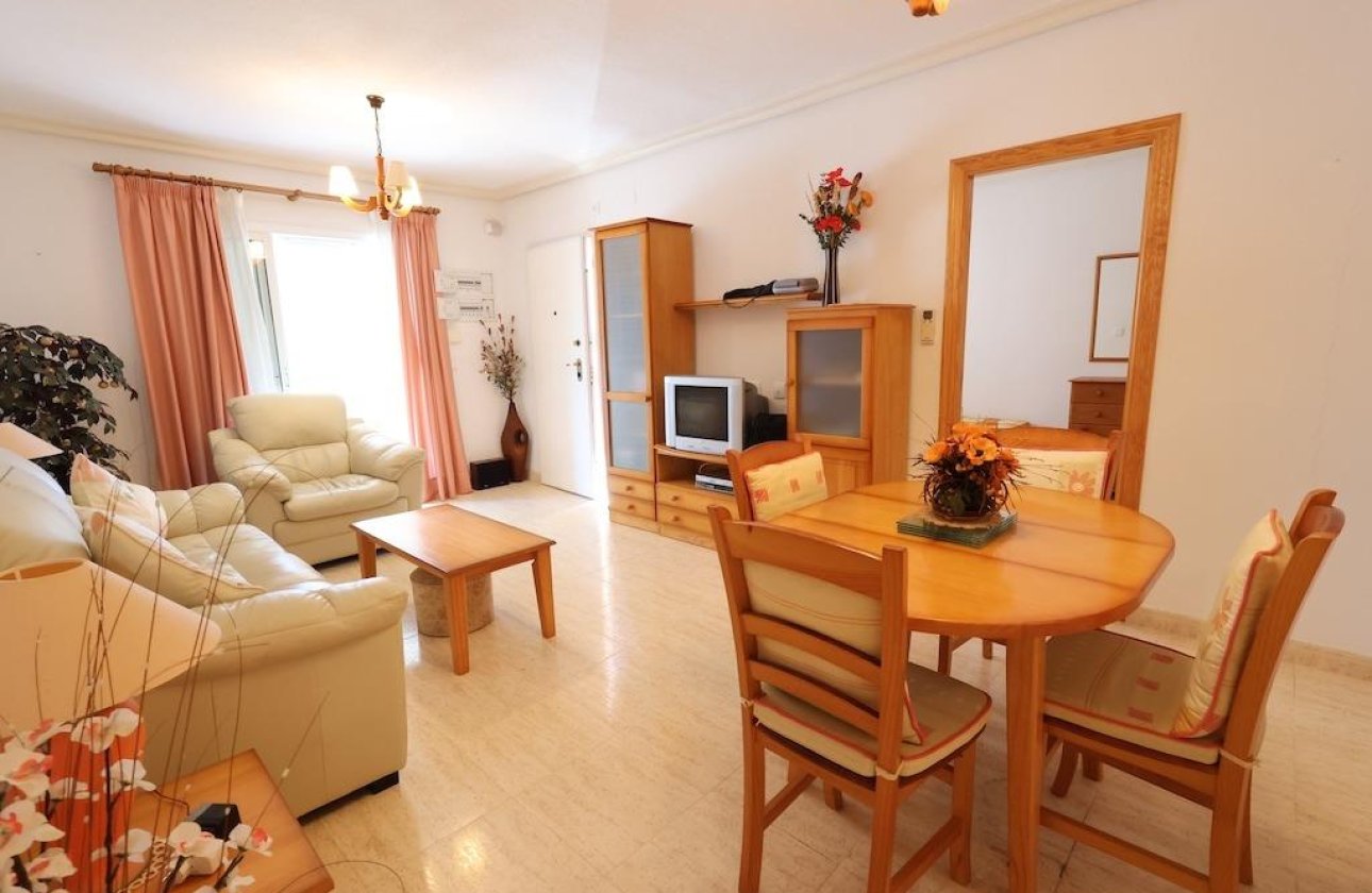 Resale - Bungalow -
Orihuela Costa - Costa Blanca