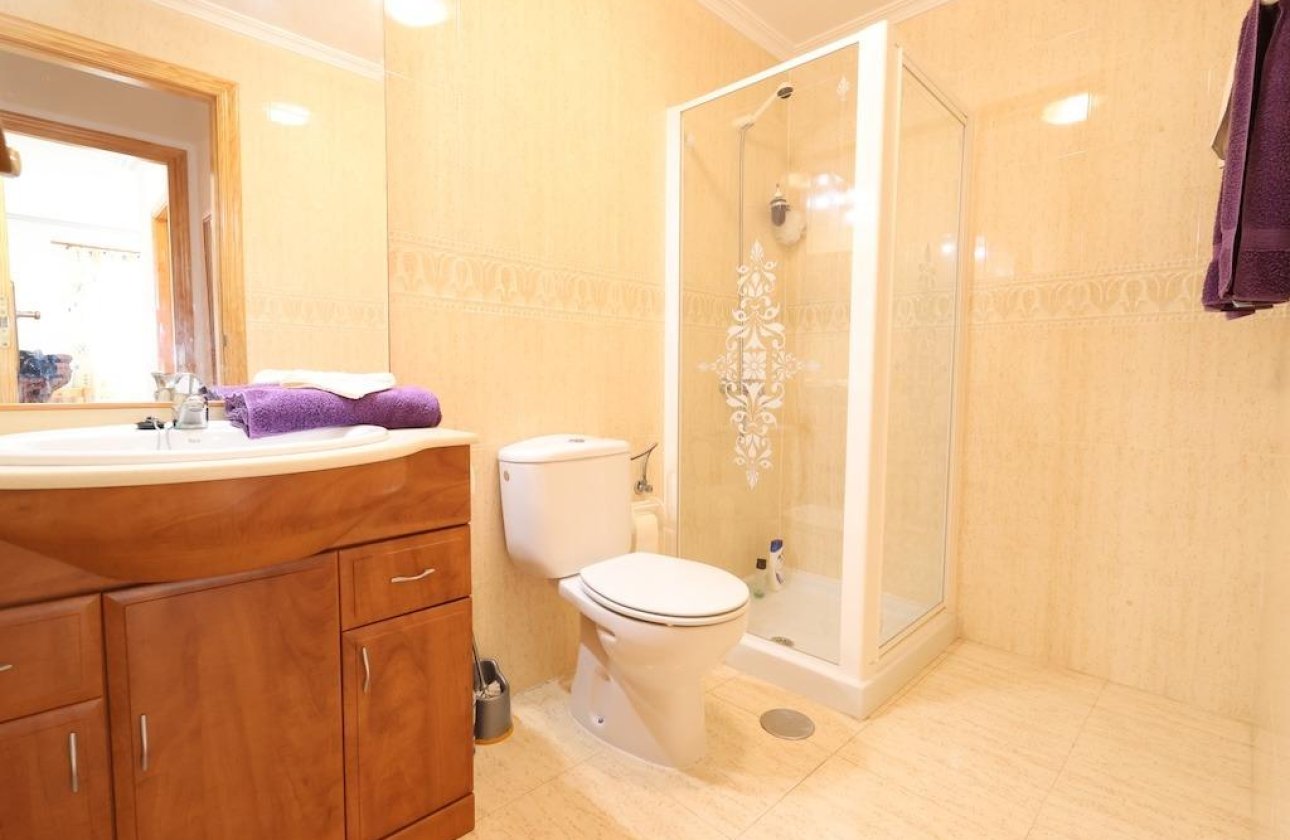 Resale - Bungalow -
Orihuela Costa - Costa Blanca