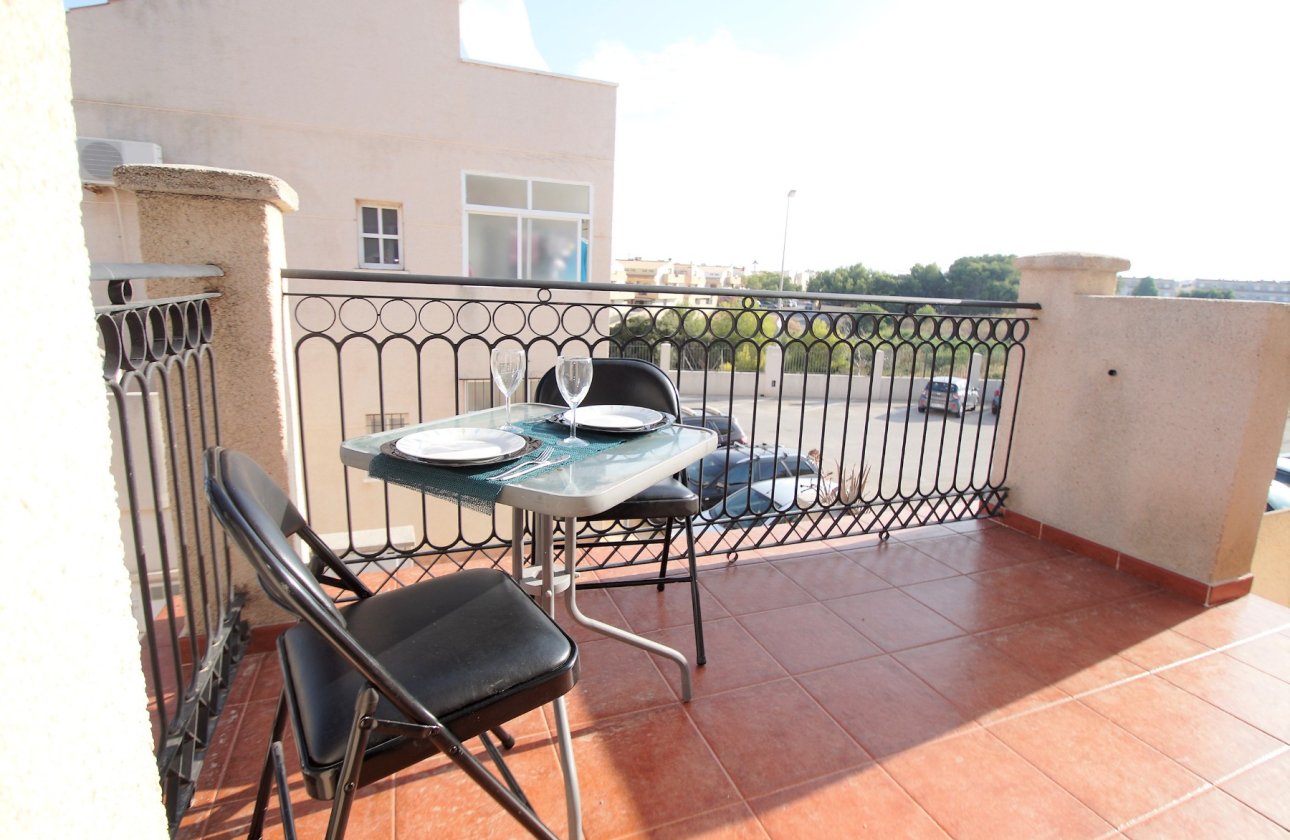 Resale - Bungalow -
Orihuela Costa - Costa Blanca