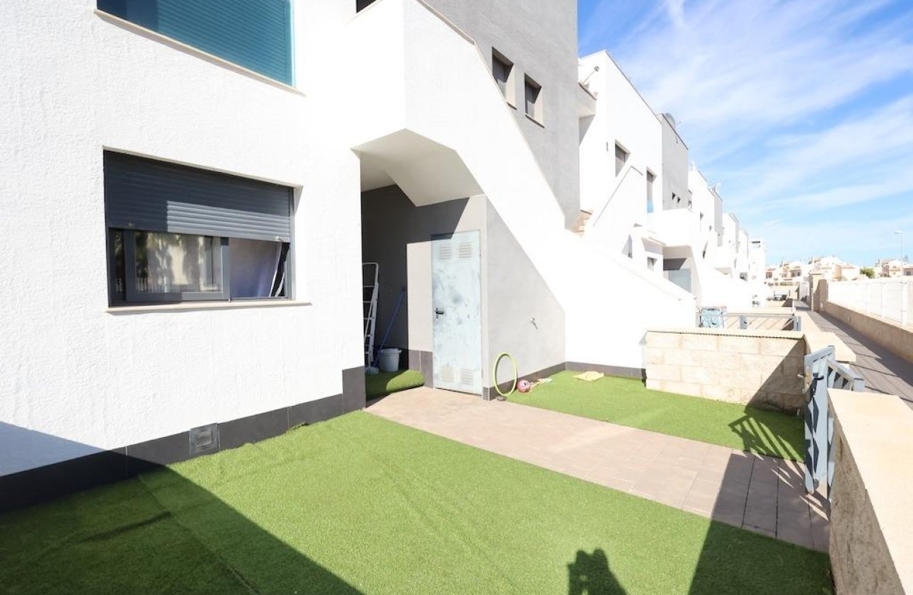 Resale - Bungalow -
Orihuela Costa - Costa Blanca