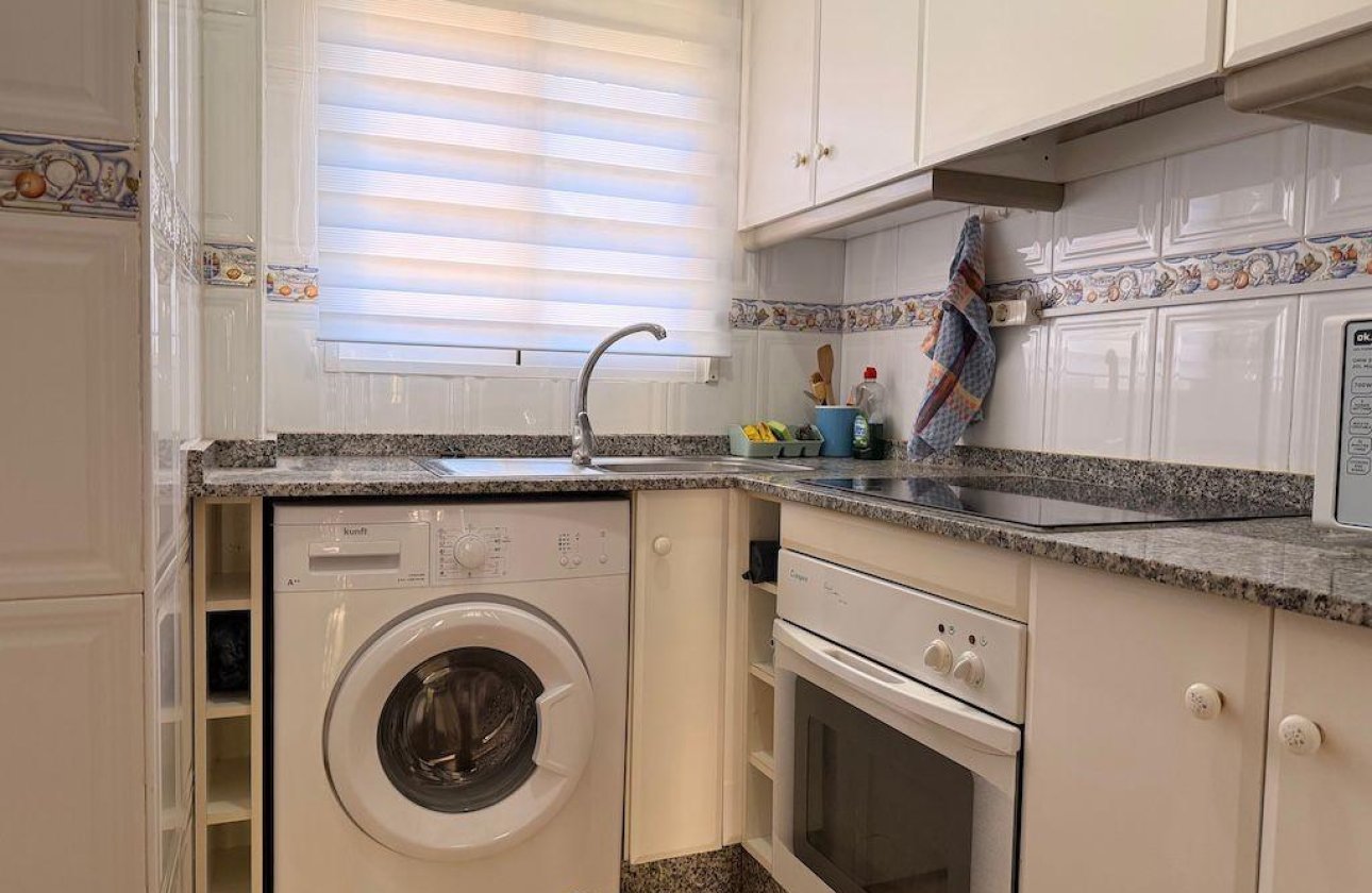 Resale - Bungalow -
Orihuela Costa - Costa Blanca