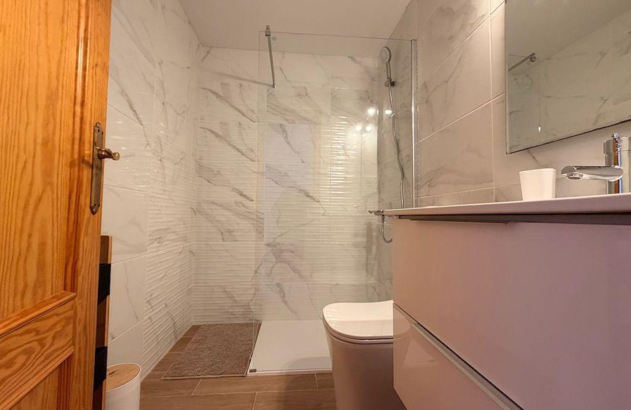 Resale - Bungalow -
Orihuela Costa - Costa Blanca