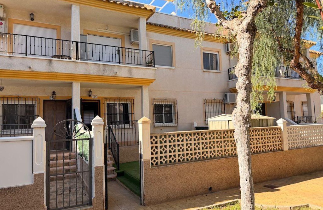 Resale - Bungalow -
Orihuela Costa - Costa Blanca