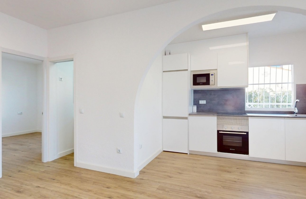 Resale - Bungalow -
Orihuela Costa - Costa Blanca