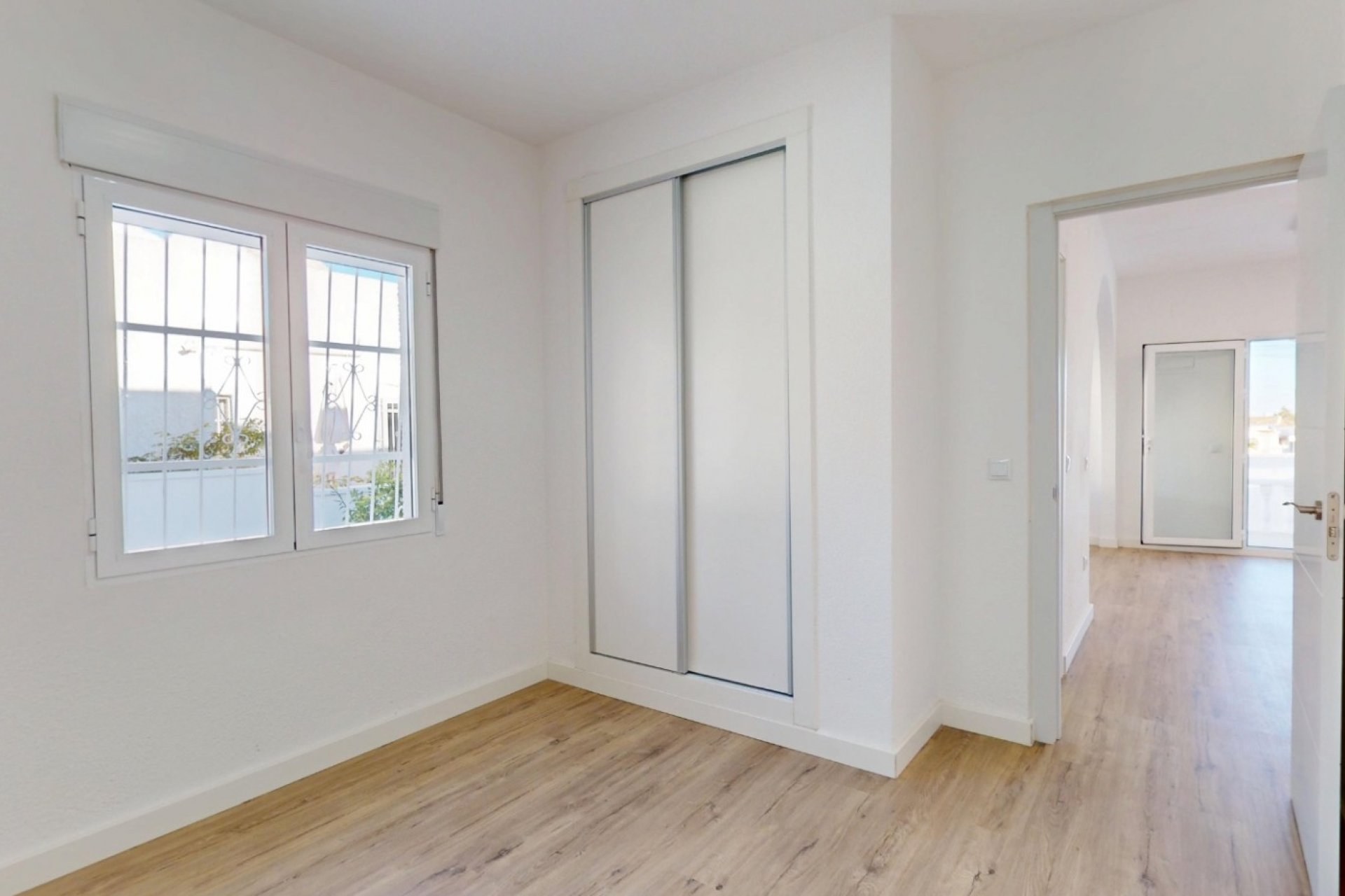 Resale - Bungalow -
Orihuela Costa - Costa Blanca