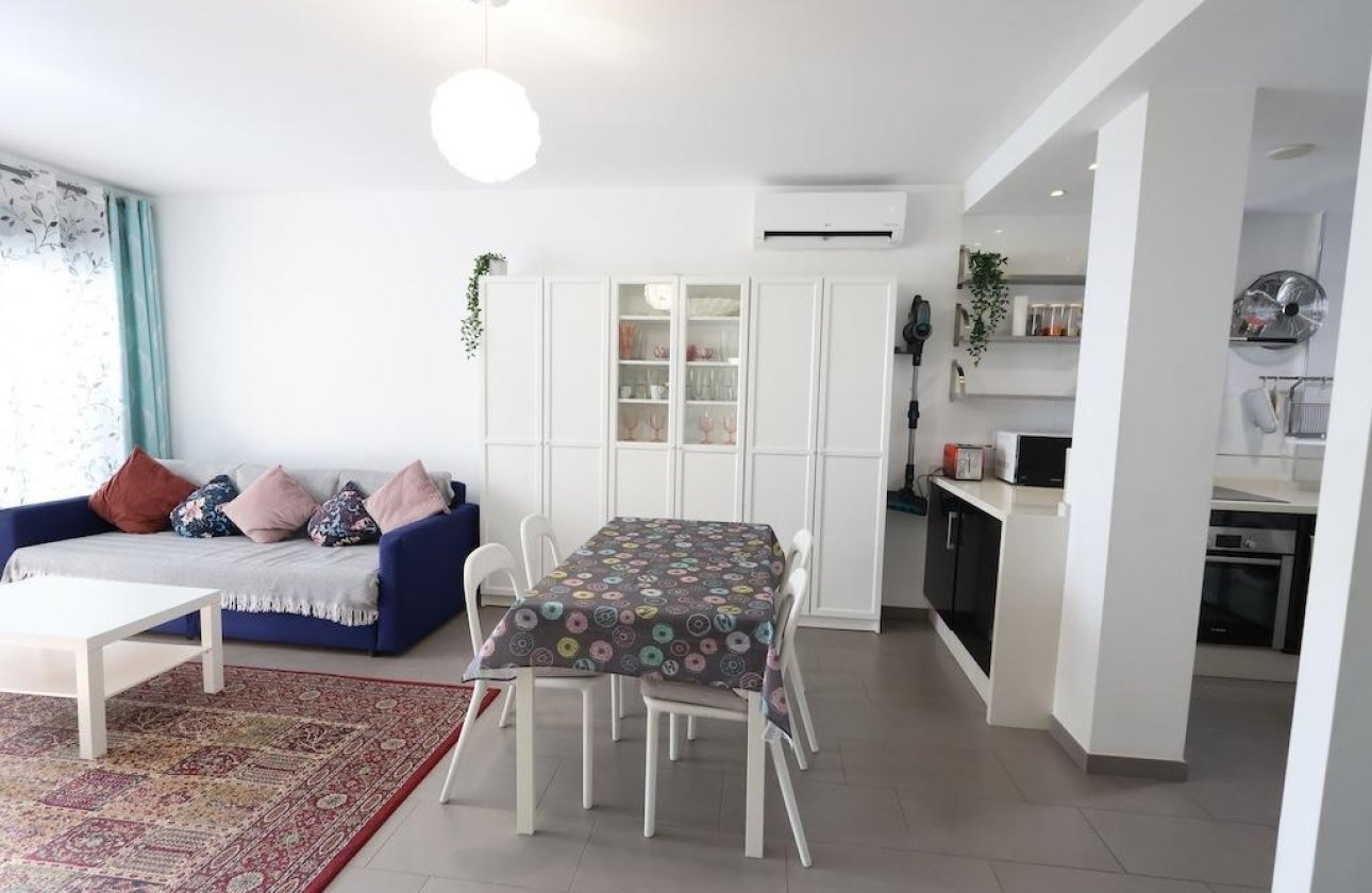 Resale - Bungalow -
Orihuela Costa - Costa Blanca