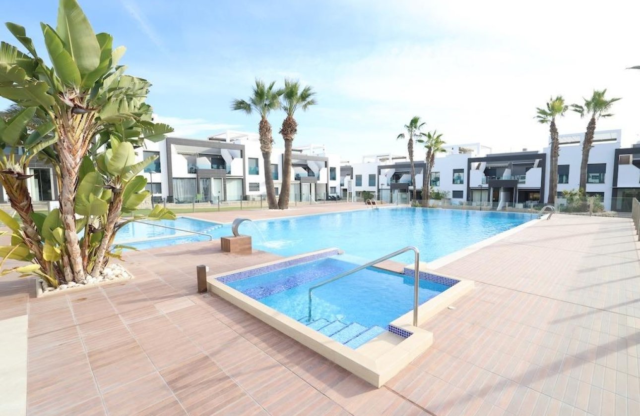 Resale - Bungalow -
Orihuela Costa - Costa Blanca