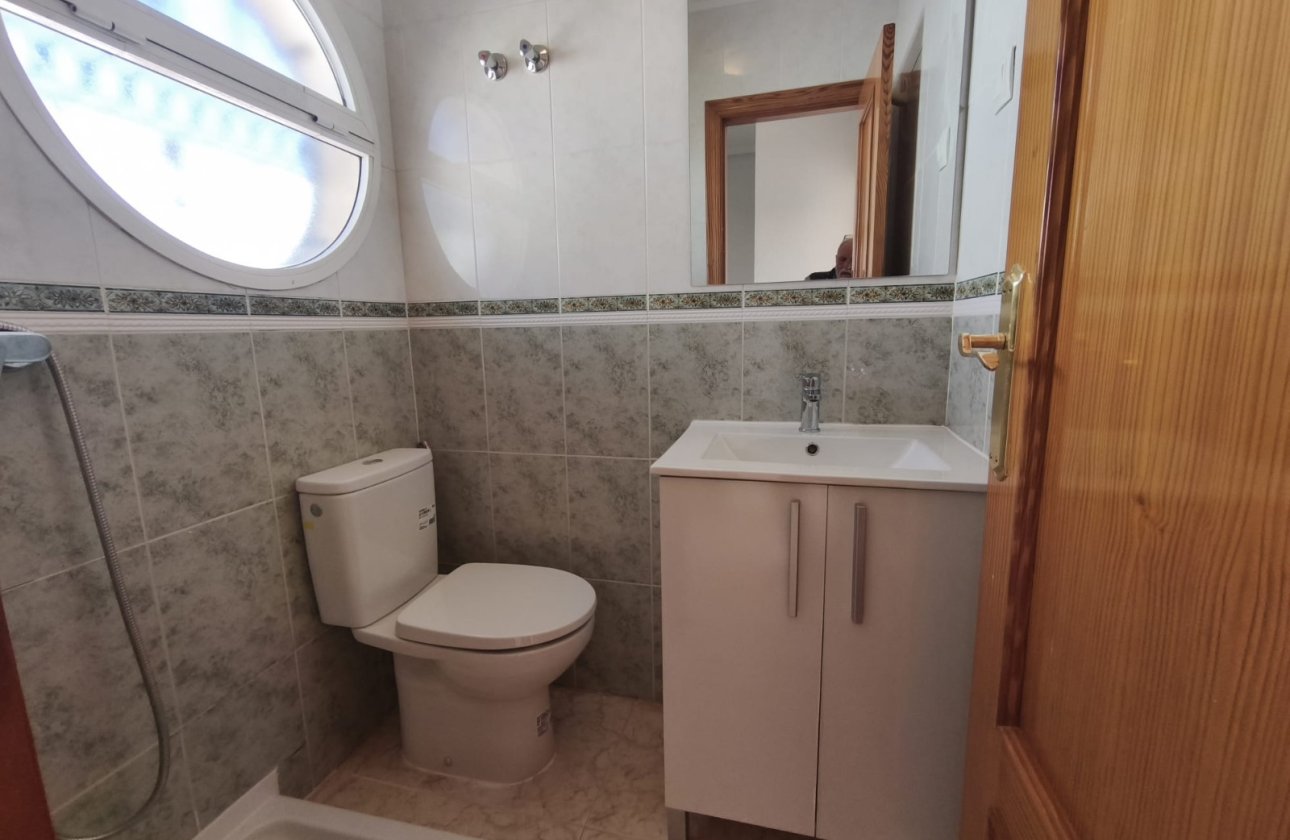 Resale - Bungalow -
Orihuela Costa - Costa Blanca