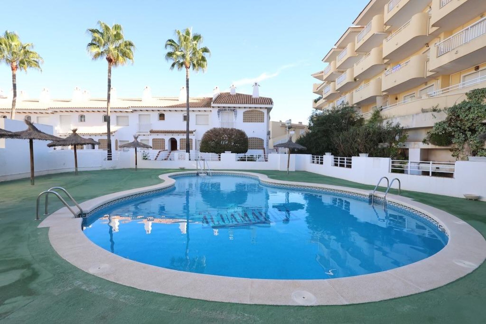Resale - Bungalow -
Orihuela Costa - Costa Blanca