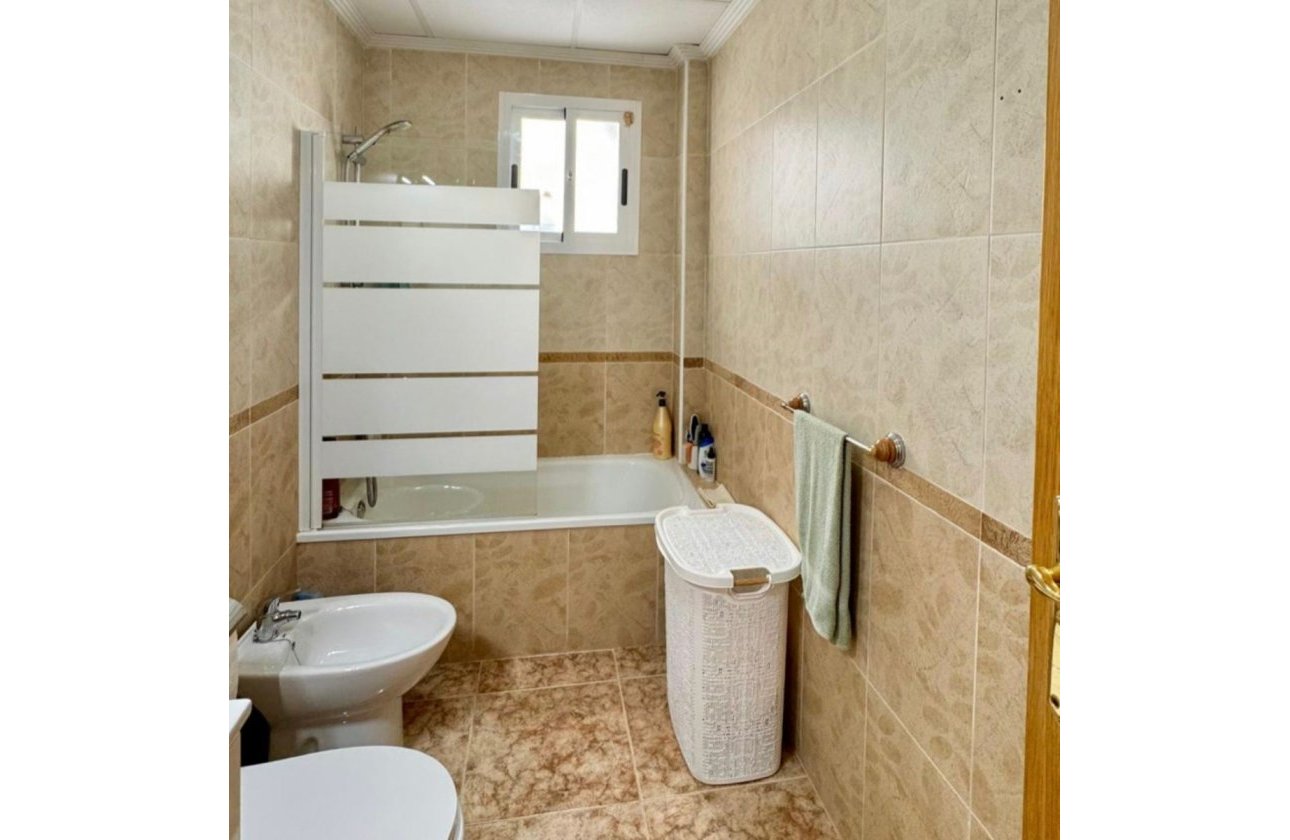 Resale - Bungalow -
Orihuela Costa - Costa Blanca