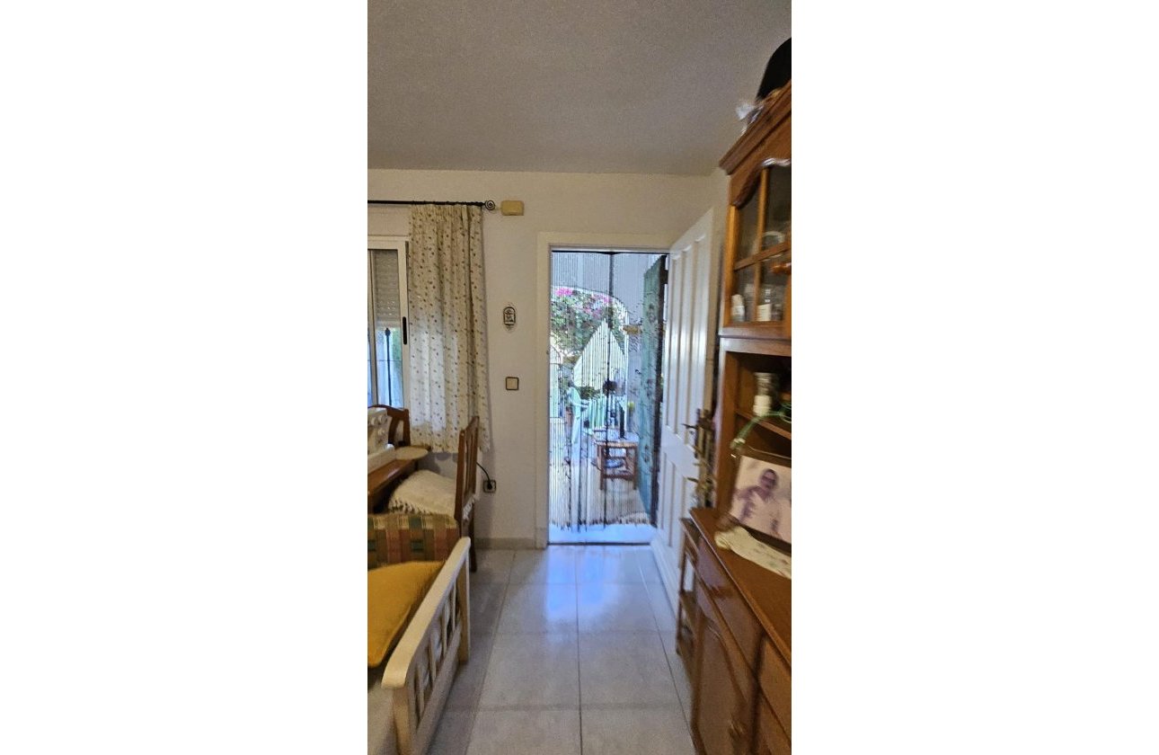 Resale - Bungalow -
Orihuela Costa - Costa Blanca
