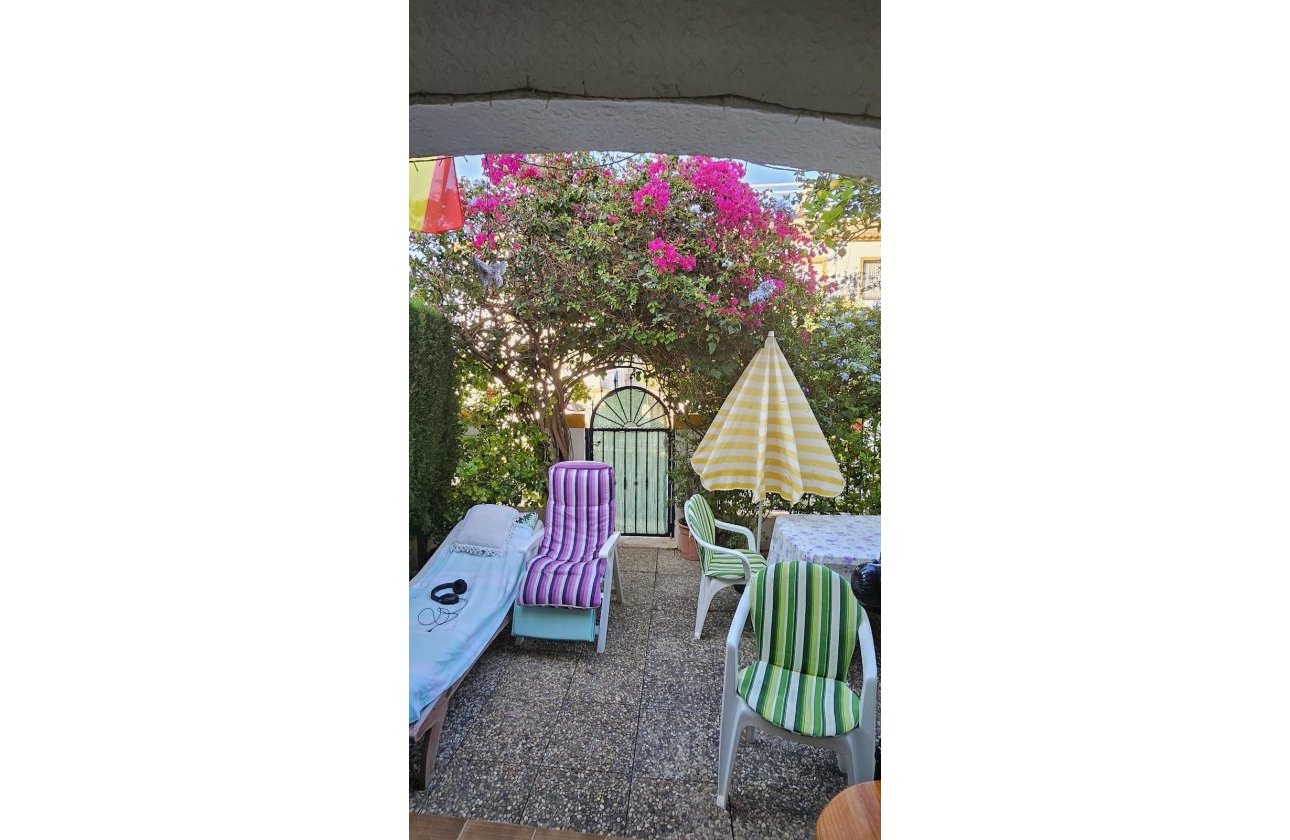 Resale - Bungalow -
Orihuela Costa - Costa Blanca