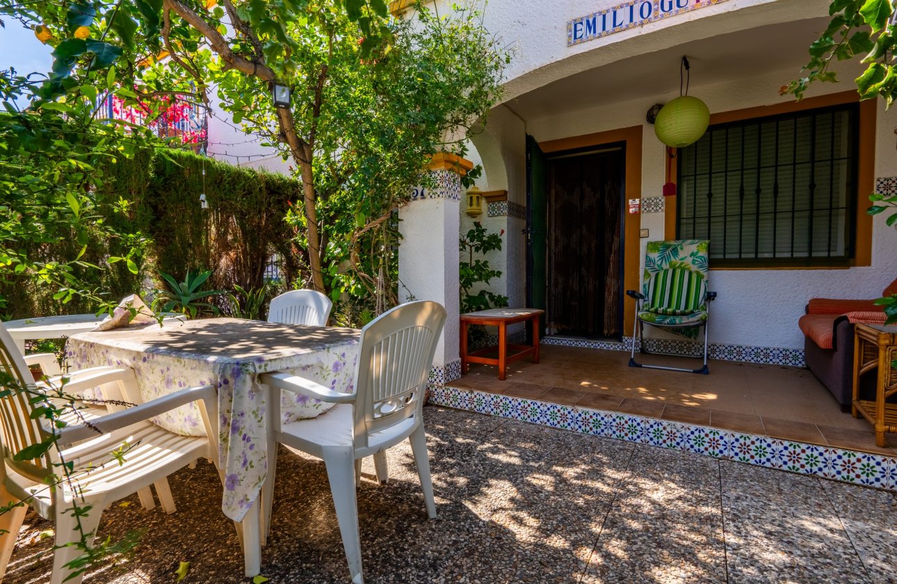 Resale - Bungalow -
Orihuela Costa - Costa Blanca