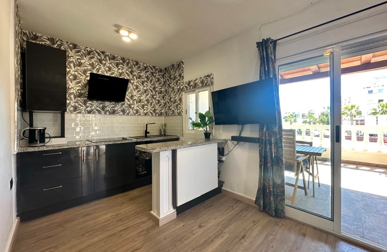 Resale - Bungalow -
Orihuela Costa - Costa Blanca