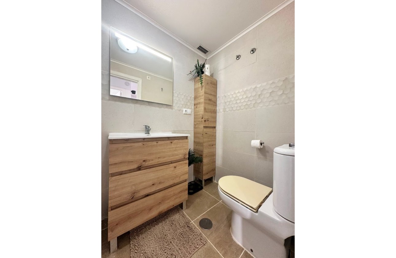 Resale - Bungalow -
Orihuela Costa - Costa Blanca