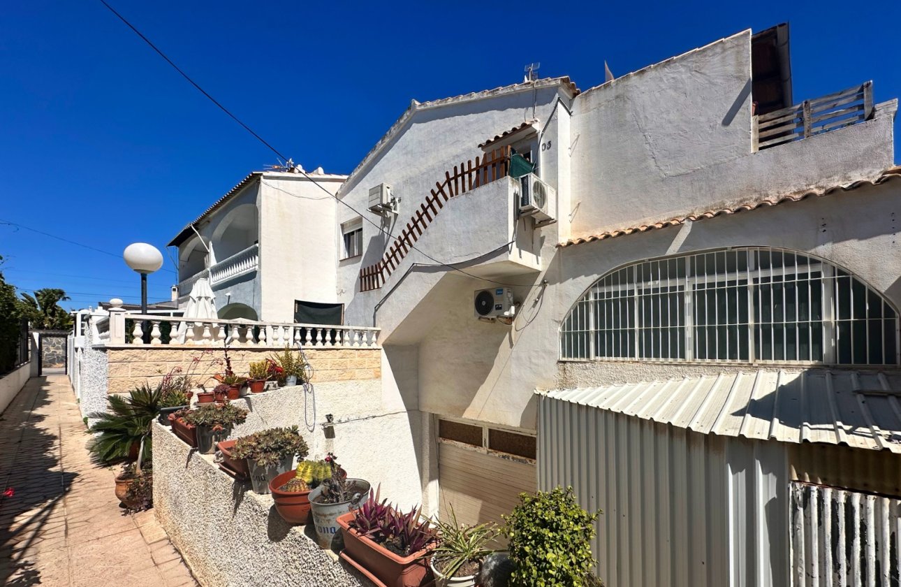 Resale - Bungalow -
Orihuela Costa - Costa Blanca
