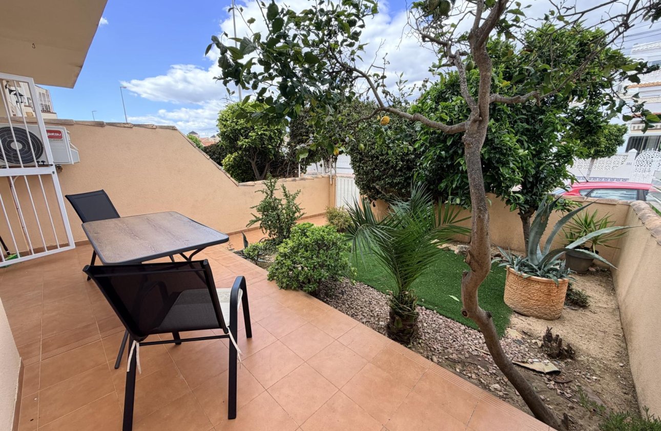 Resale - Bungalow -
Orihuela Costa - Costa Blanca