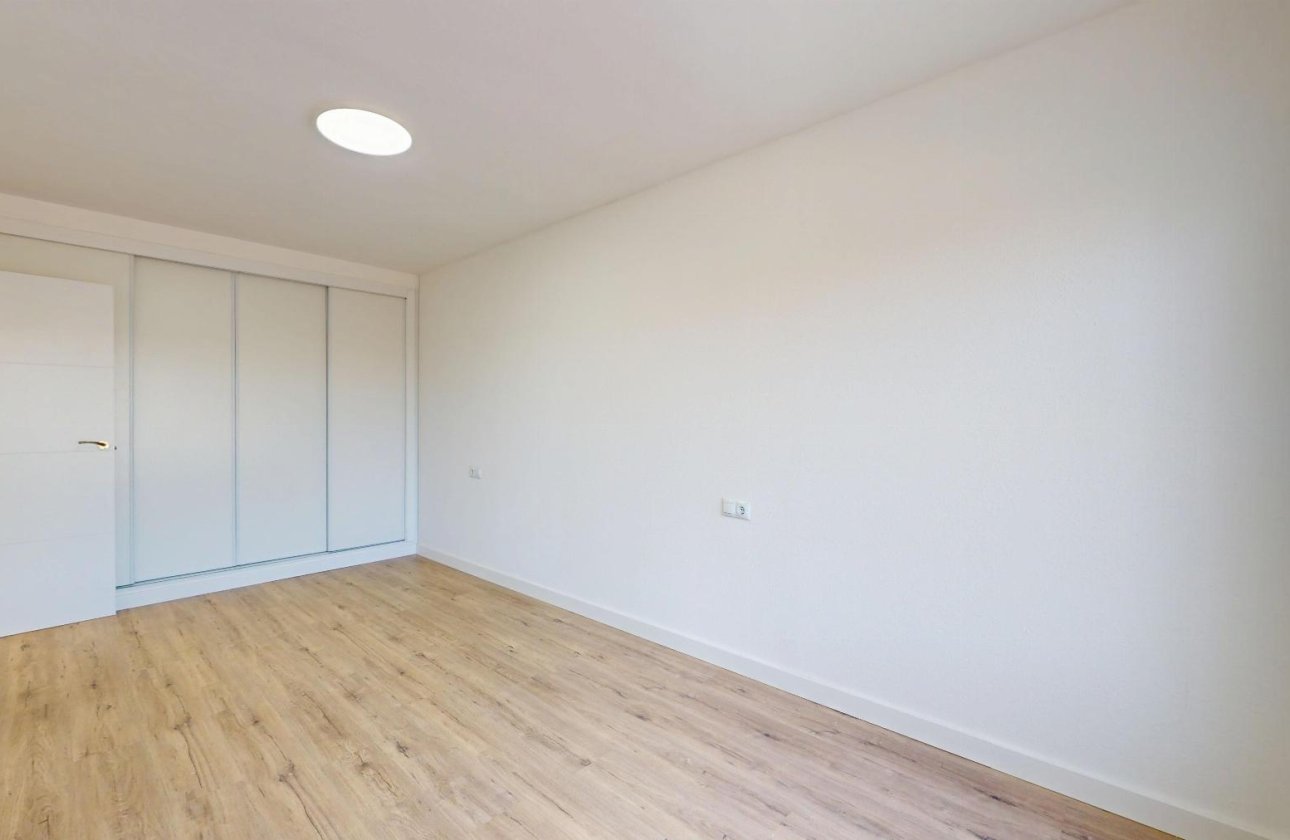 Resale - Bungalow -
Orihuela Costa - Costa Blanca