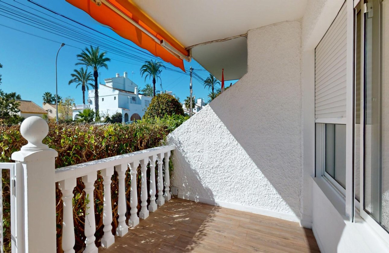 Resale - Bungalow -
Orihuela Costa - Costa Blanca