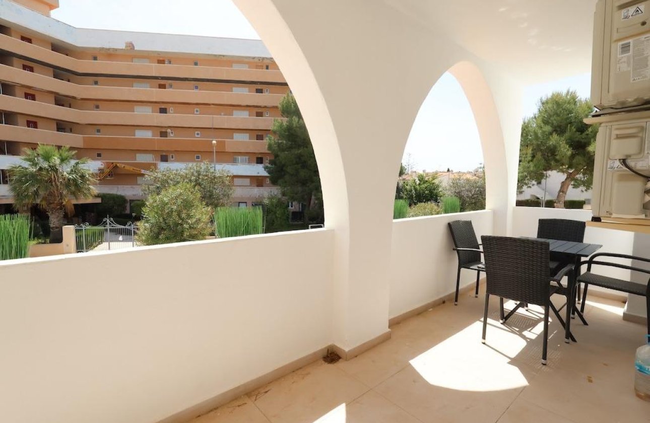 Resale - Bungalow -
Orihuela Costa - Costa Blanca