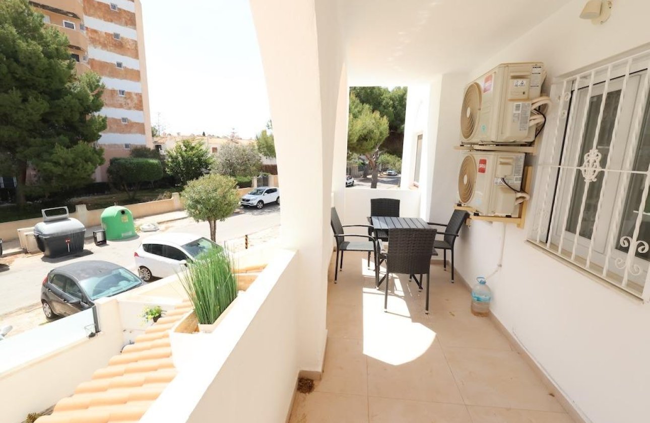 Resale - Bungalow -
Orihuela Costa - Costa Blanca