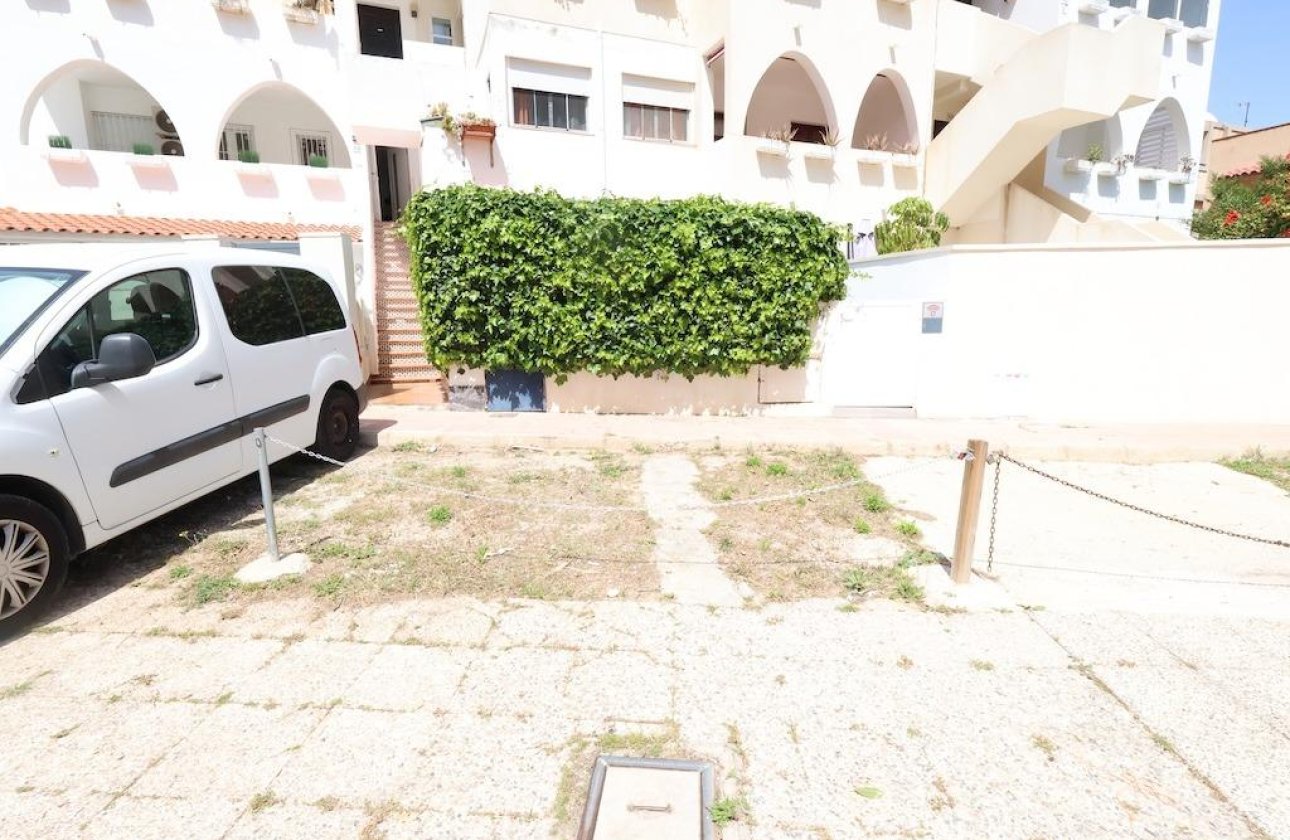 Resale - Bungalow -
Orihuela Costa - Costa Blanca
