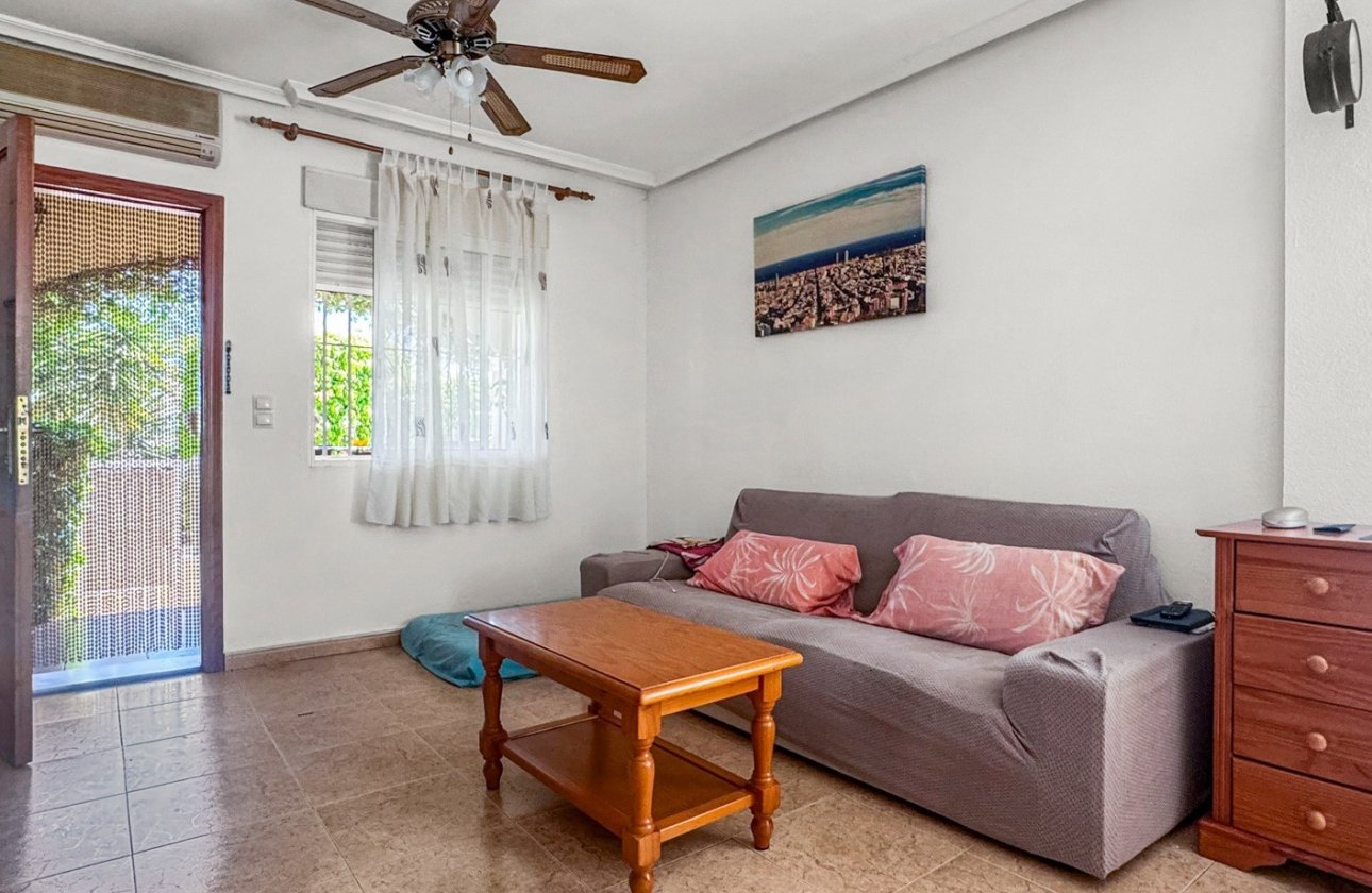 Resale - Bungalow -
Orihuela Costa - Costa Blanca