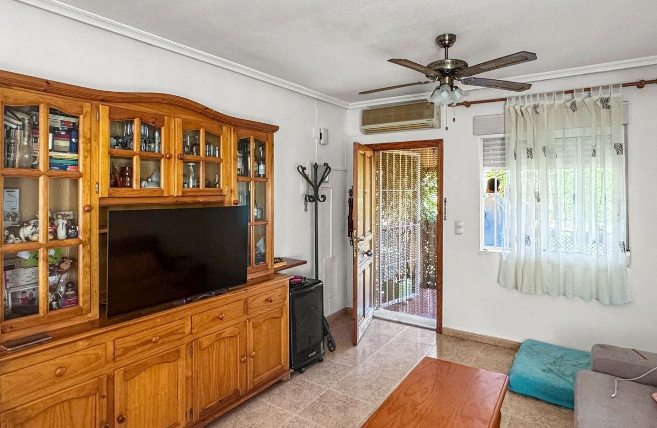 Resale - Bungalow -
Orihuela Costa - Costa Blanca