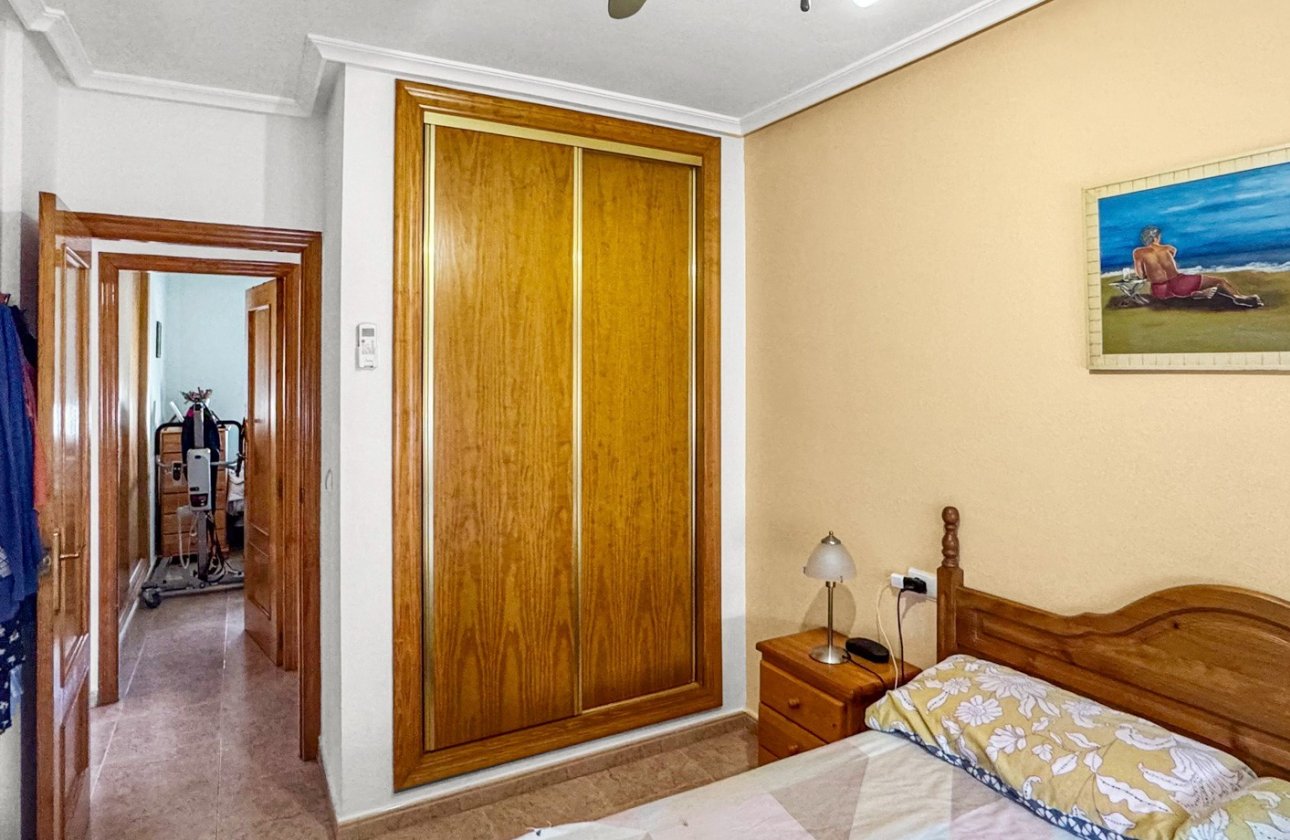 Resale - Bungalow -
Orihuela Costa - Costa Blanca