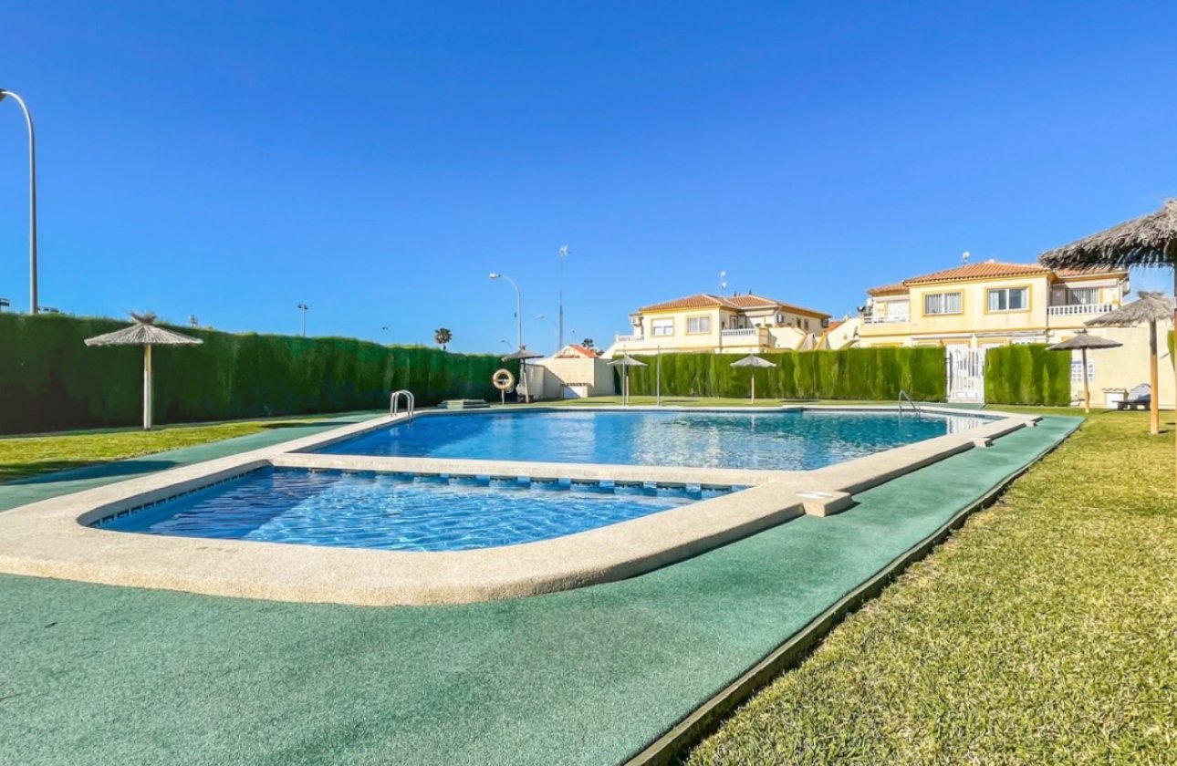 Resale - Bungalow -
Orihuela Costa - Costa Blanca