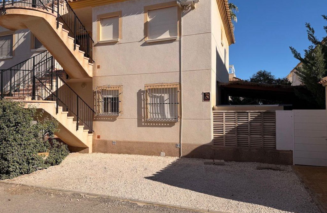 Resale - Bungalow -
Orihuela Costa - Costa Blanca