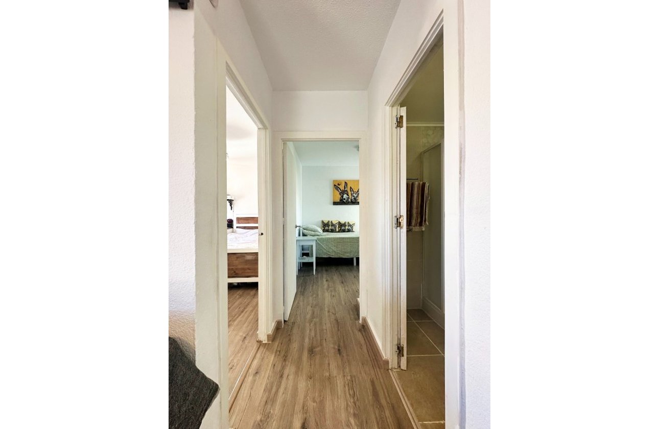 Resale - Bungalow -
Orihuela Costa - Costa Blanca