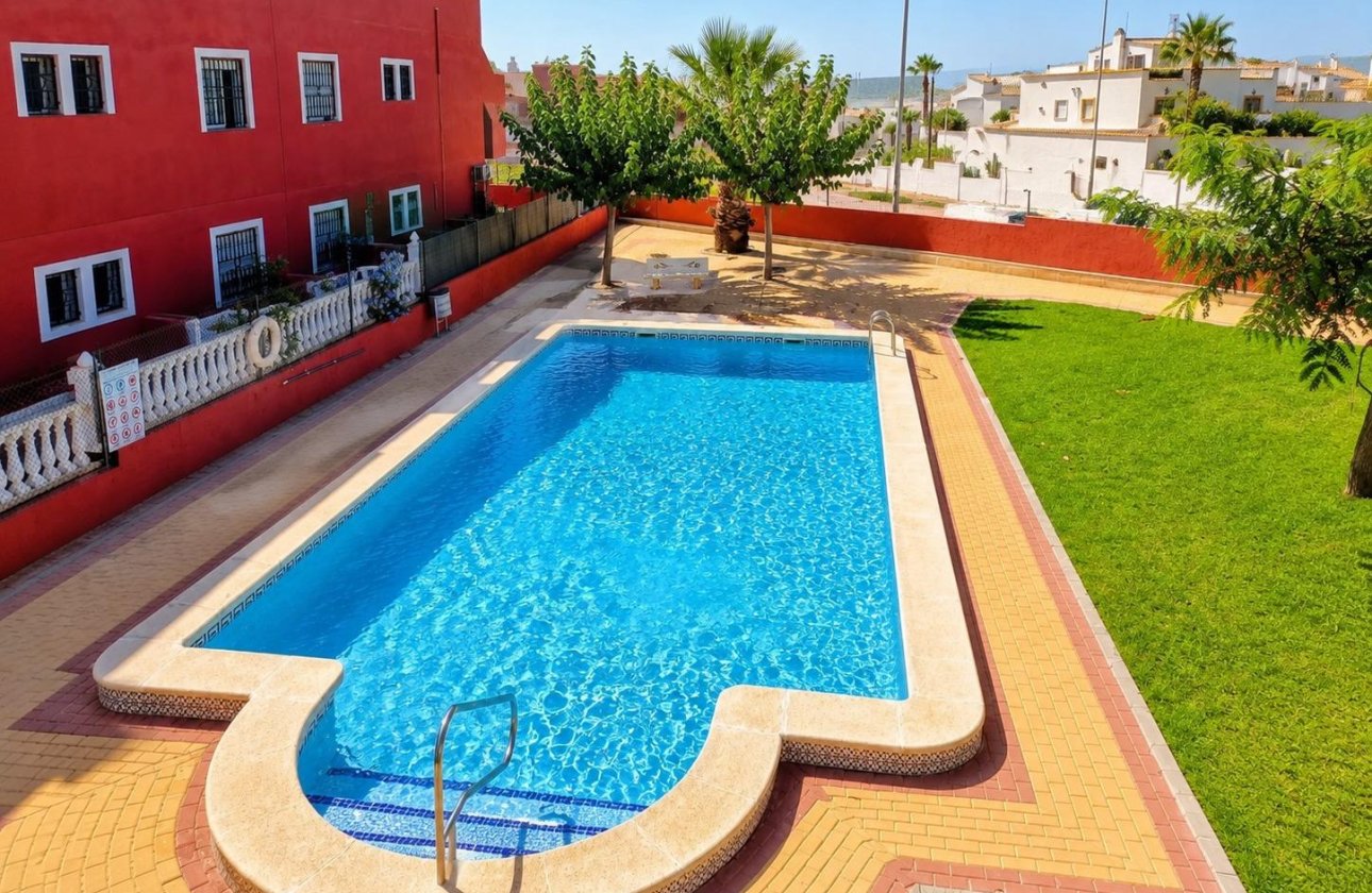 Resale - Bungalow -
Orihuela Costa - Costa Blanca