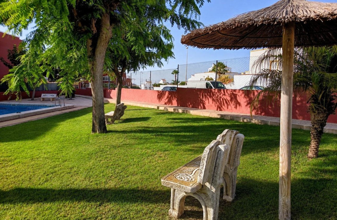 Resale - Bungalow -
Orihuela Costa - Costa Blanca