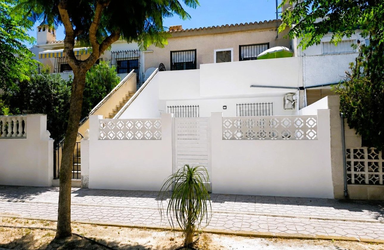 Resale - Bungalow -
Orihuela Costa - Costa Blanca