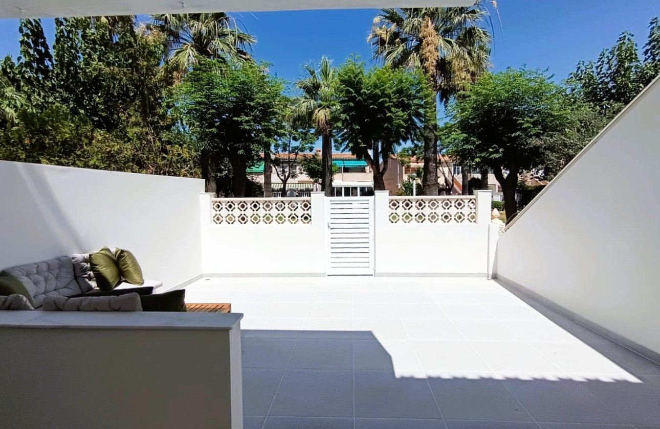 Resale - Bungalow -
Orihuela Costa - Costa Blanca