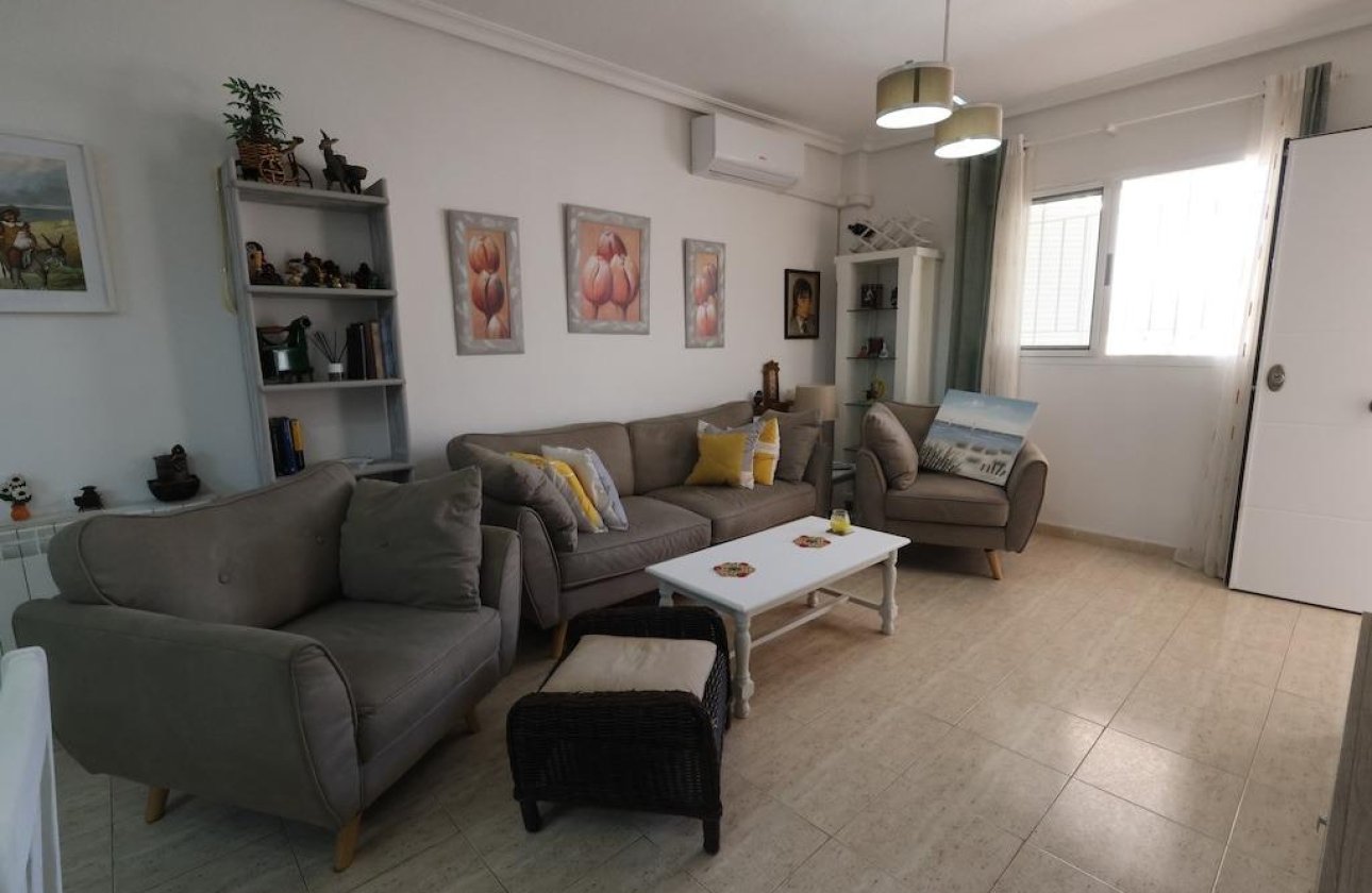Resale - Bungalow -
Orihuela Costa - Costa Blanca